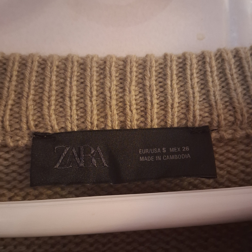 Zara Men's Tan Crewneck Sweater